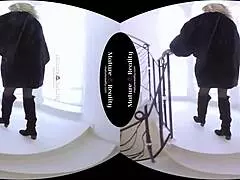 Maturereality features a mature blonde maneater in stockings.