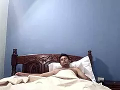 want to help muscular stepmom clean for ass worship and blowjob?