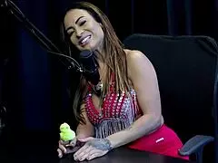 Dando Oportunidade Para Fãs, Belinha Baracho Shares Outdoor Fetish Casting With Brunette Group.