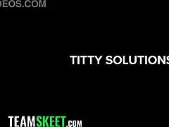 בן חורג של מילפים אובססיבי לשדיים מקבל טיפול משתי זוגות שדיים גדולים בזיין קבוצתי