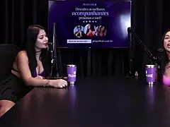 Morena Gostosa Mostra Seus Lindos Peitos Depois De Falar Que Tem A Bucetinha Apertada E Adora Fazer Boquete - Didy Reis Watch On Sheer Red