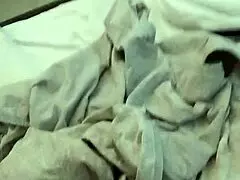 skinning the married bitch's pussy with big cock 😈