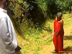 Wow, indian desi college girlfriend fucking outdoor in the bush with her college lover!