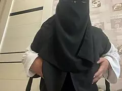 Syrian milf caresses her pussy in panties 😘