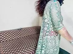 This Punjabi sardarni from Pola Singh is getting anal sex in doggystyle, talking dirty in clear Hindi