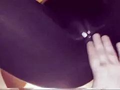 मेरा सेक्स टेप हैंडजॉब और झटके मारते हुए!