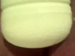 big pussy lips get stimulated with toys