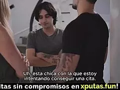 दो लड़के हॉट ब्लॉन्ड स्पैनिश सब को ब्लोजॉब और एनल के साथ जोश से फक करते हैं
