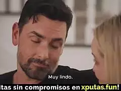 दो लड़के हॉट ब्लॉन्ड स्पैनिश सब को ब्लोजॉब और एनल के साथ जोश से फक करते हैं