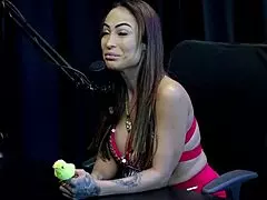 i wouldn't date oruam, he dated some famous people and showed their tits - belinha baracho