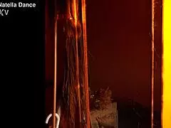 กระจกเวทมนตร์สะท้อนตัวฉันในหมู่บ้านเอลตันฮาเวนของนักสะสม