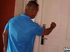 omg ebony milf naomi foxxx squirts hard on cam 😍