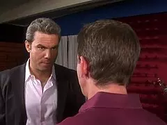 Tiffany Taylor zegt: mijn perfecte smoel en lijf word hard geneukt