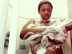 Yuki Showers in Motel with Ebony Curves