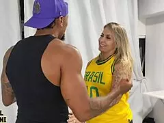 Meu Professor Pirocudo Arregaçou Minha Bucetinha Branca