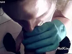 hey guys, blonde milf in latex gloves sucking blowjob like this 😍💦