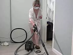 Home Camera Watches Mature Housewife Thick Ass Short Robe Big Boobs Chubby Milf Pawg