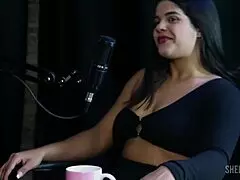 Compilados da val mineirinha no bora cast com bruna carlos watch on sheer red