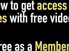 Sisa milf Charlee Chase vibrira mokru ošišanu pičku do orgazma