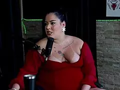 She Explores Fetish Limits With Passion And Shock