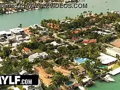 モナ・アザールとバニー・マディソンが校長3Pでピンチ回避😏