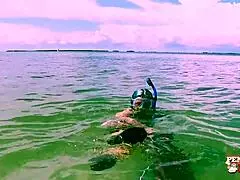 Penny Pax masturbates pussy underwater, getting horny