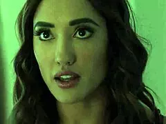 Milfă lezbi distracție în conac bântuit 🎃