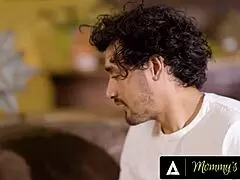 Naughty MILF Rayveness flashes huge natural tits for stepson artist 😏