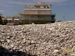 couple finds secluded spot to fuck with monster cock like never before?