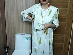 Trying My Stepmothers Delicious Pussy In The Bathroom! Full Video Of Licking And Creampie.