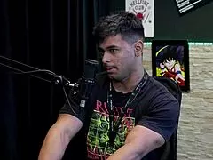 Guilherme filmmaker interviews latina for outdoor sex casting. She shows positions and fetishes 😏