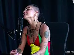 Isn't this compilation of Caroleta Roots in Bora Cast with Bruna Carlos just wild?