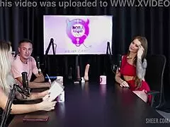 Watch Tati Weg's compilations on Bora Cast with Bruna Carlos?