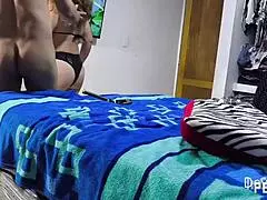 Mi Vecina Me Llamo Para Que Le Diera Duro Por Ese Coño Antes De Que Llegara Su Marido