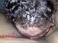 Spuitend in de kont van geile Latina met ass worship en vernedering.