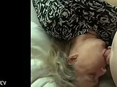 통통한 밀프 아내 POV 자지빨이 정액 삼키고 격렬 오르가즘