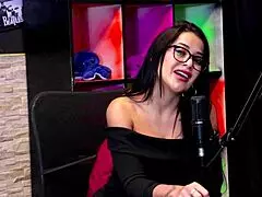 I demonstrate blowjob after denying gangbang