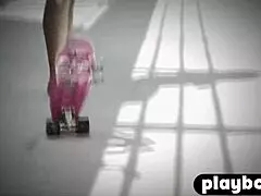 All natural latina feels exposed posing naked with amazing body