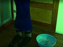 Gospa Lazinski postane podložna kot naivna zrela služabnica