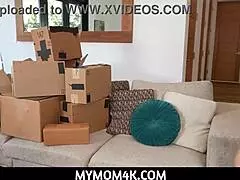 Ibu tiri kaya dari deal anak tiri, balas dengan hisap dan pancut