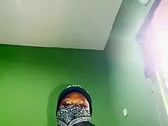 Hun var kåt og besluttede at lege med sin fisse