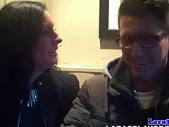 मैंने अपनी ब्रिटिश मेच्योर सेल्फ को सेक्सी लिंगरी में उंगली की ओप्स बहुत अच्छा लगा