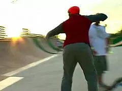 18letá dívka Lilly Kingston miluje být šukána