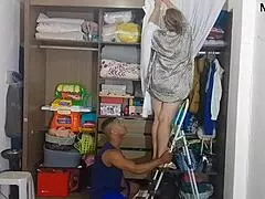 Пасторак јебе маћеху на степеницама, домаћица велике сисе огроман курац милф плавуша црнац мешовита млада 18+ кућна