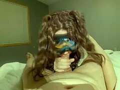 Yatak odasında kayak hocama sakso çektim