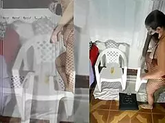 Ali ta kučka igra vroče z velikim dildom v 38x6 bodysuitu in rdečih hlačkah?