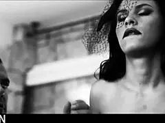 Sensual Anal Threesome