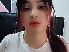 Porn actress gives a big blowjob to her stepfather in a homemade video