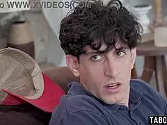 लाल बीबीडब्ल्यू मिल्फ स्टेपमॉम लॉरन फिलिप्स स्टेपसन के साथ फैमिली आउटिंग एंजॉय