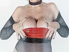 i'm the insatiable bj queen, sara jay, milkin' his thick hard cock so good.